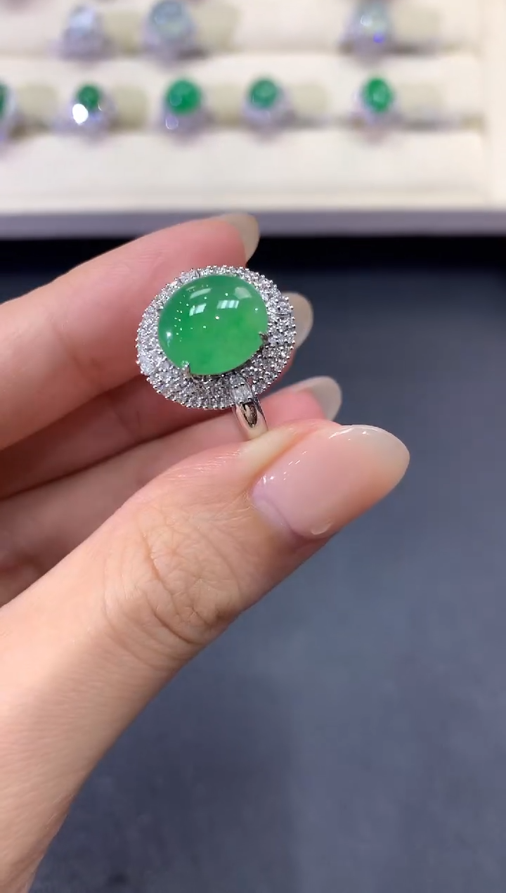 【闪购商品】翡翠戒指18K金镶嵌a247        