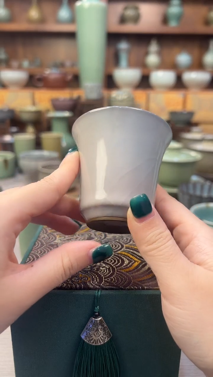 老*龙泉青瓷铃铛杯