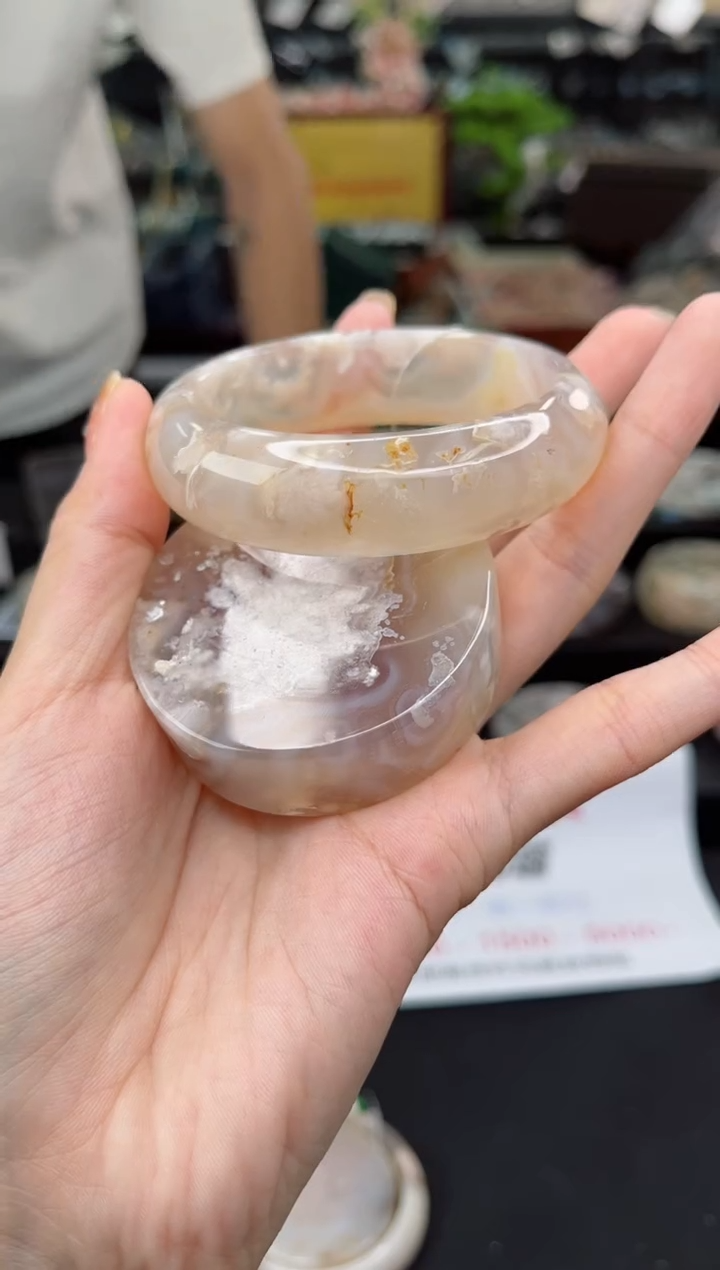 【闪购商品】石英质玉手镯未镶嵌55圈口（赠品镯心）1567208