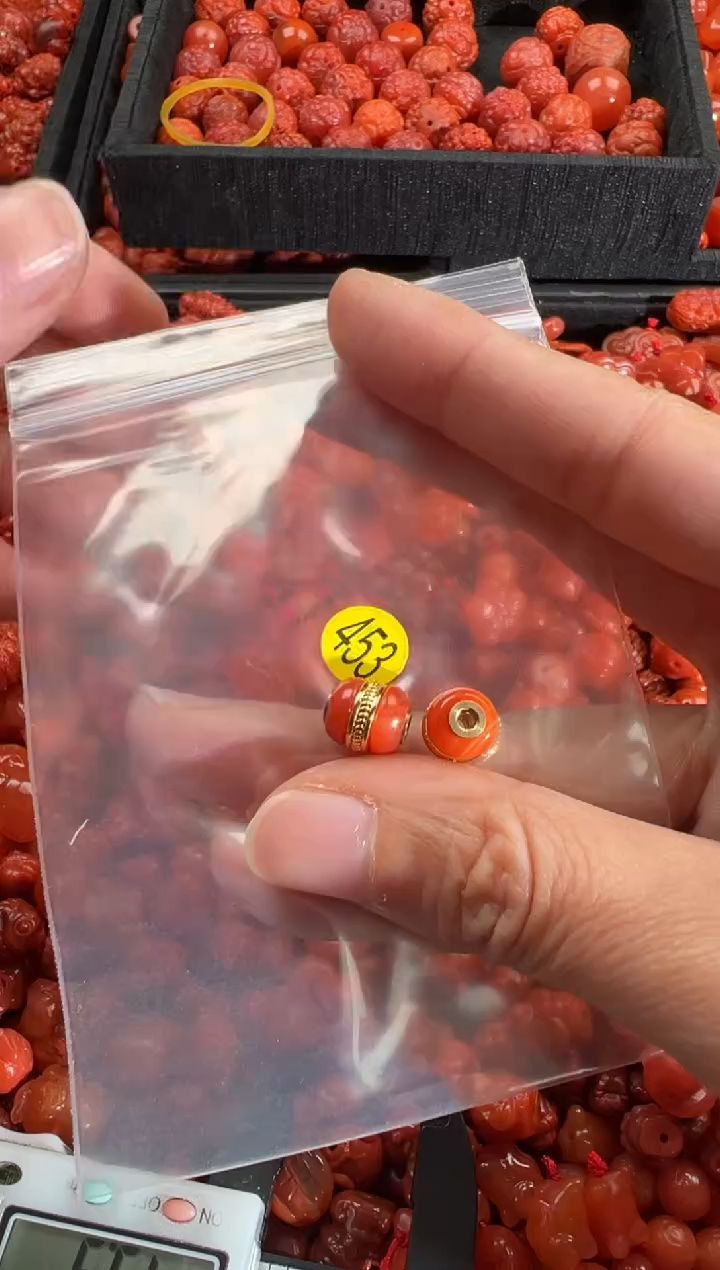 【闪购商品】南红玛瑙颈饰未镶嵌1