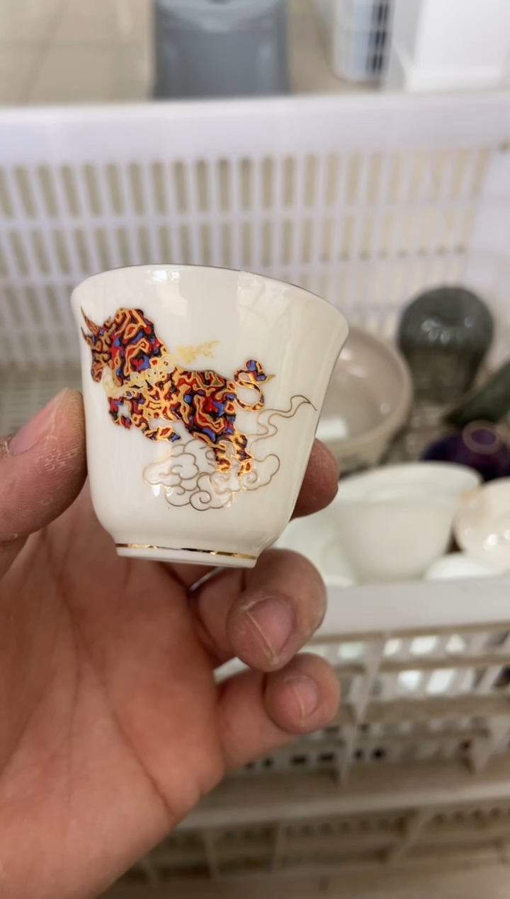 无运费险有瑕疵的摄影的产品有使用过的痕迹有点脏介意勿拍