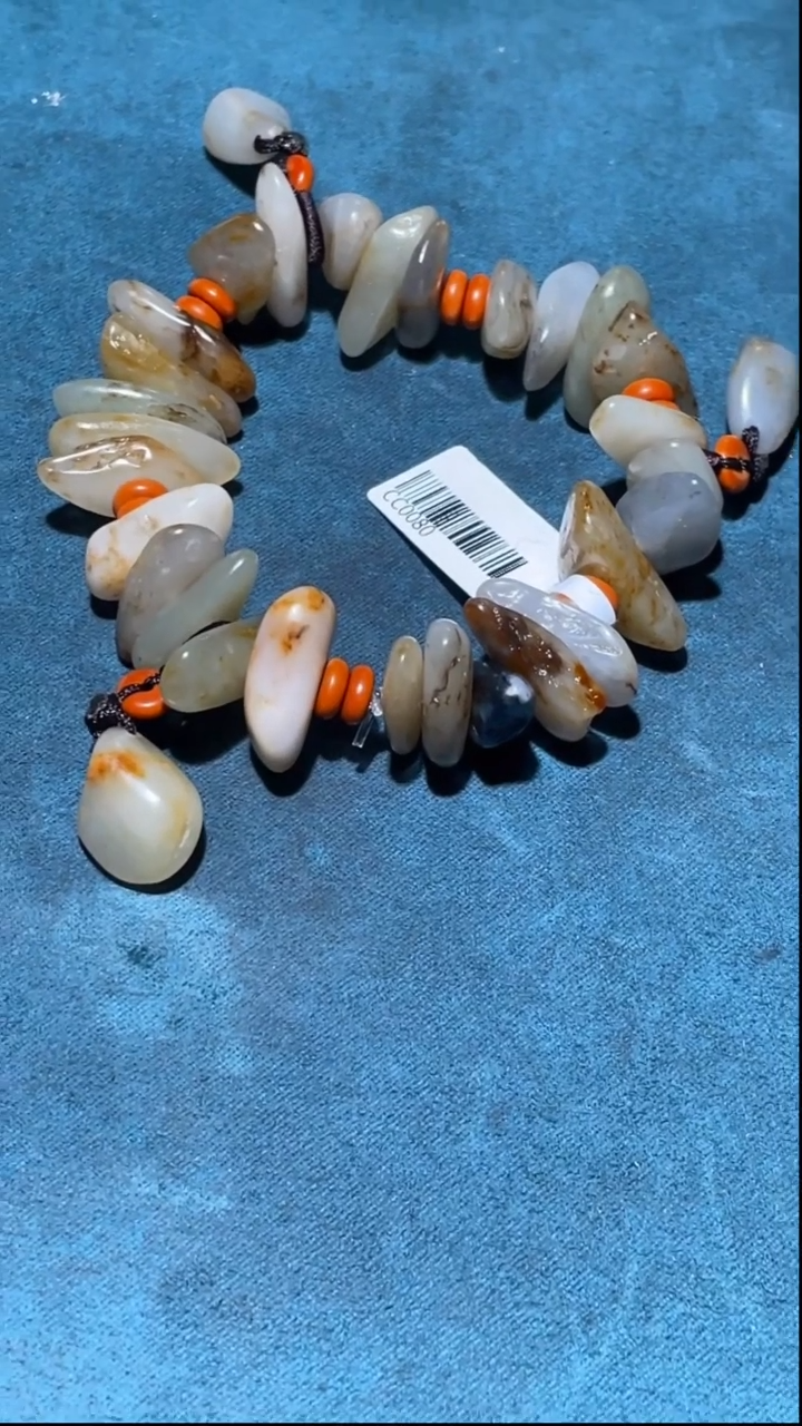 定制和田玉LL   随型手串