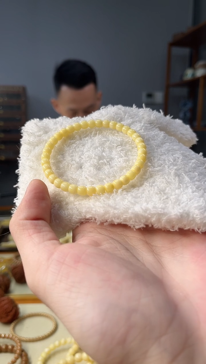 裸石琥珀未镶嵌R****）琥珀蜜蜡