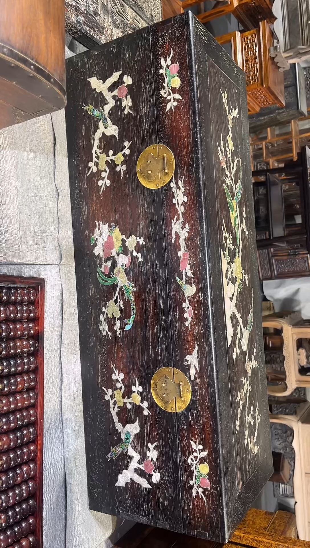 木烟*紫檀想起按花鸟画轴箱