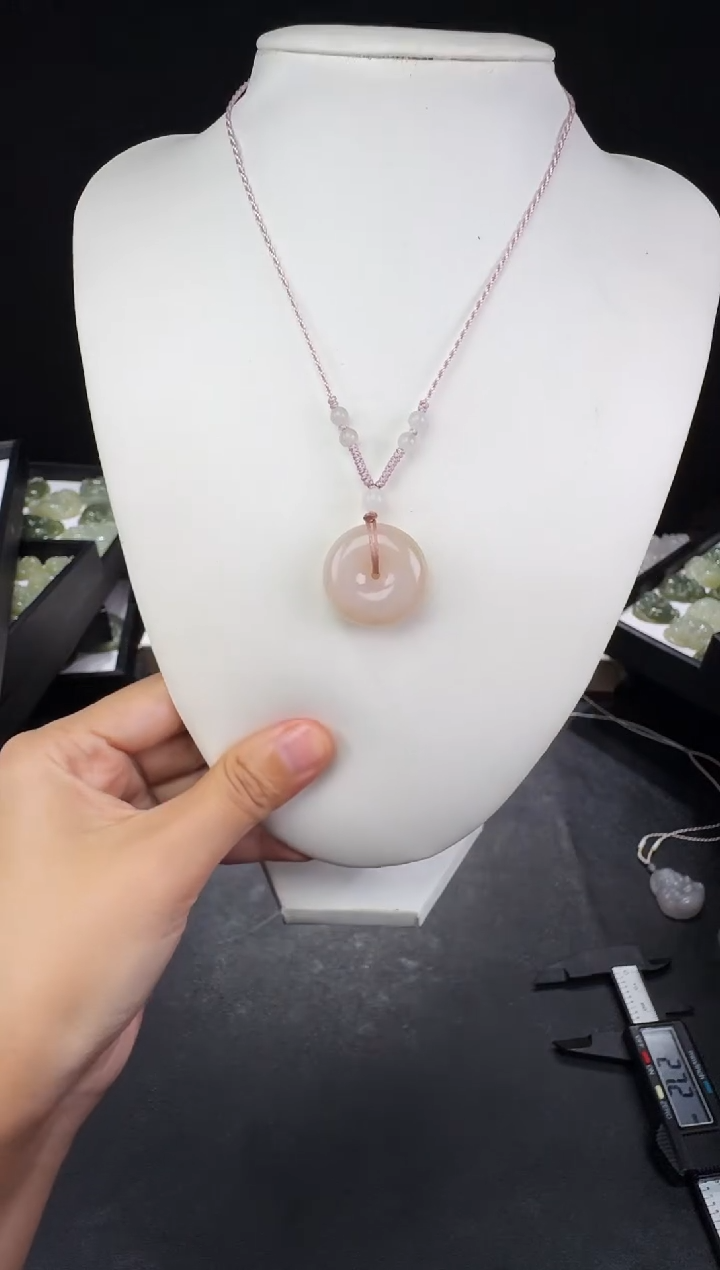 和田玉未镶嵌颈饰藕粉25平安扣