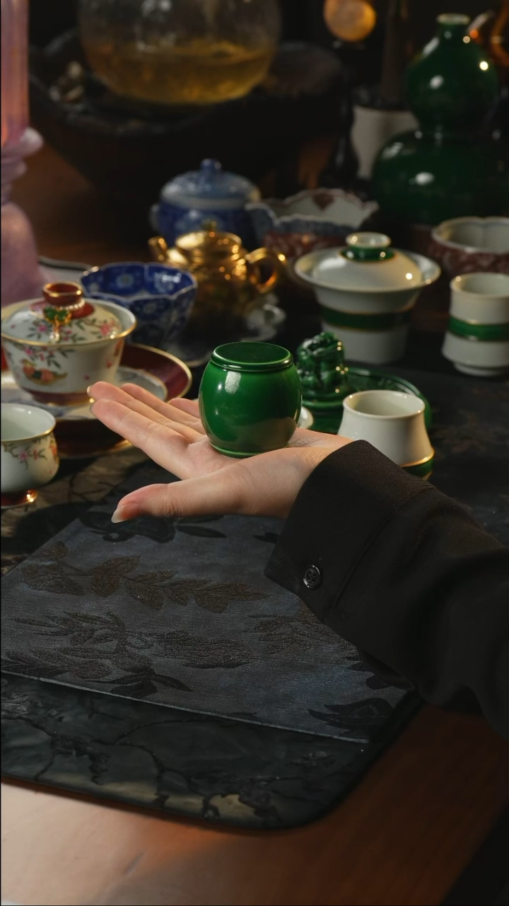 瓷片瓷唐里     