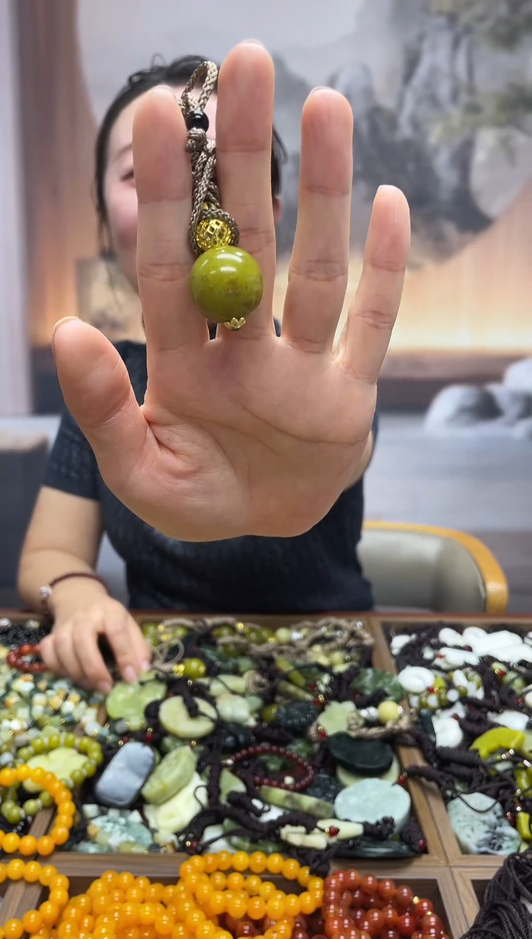 未镶嵌蛇纹石玉吊坠·