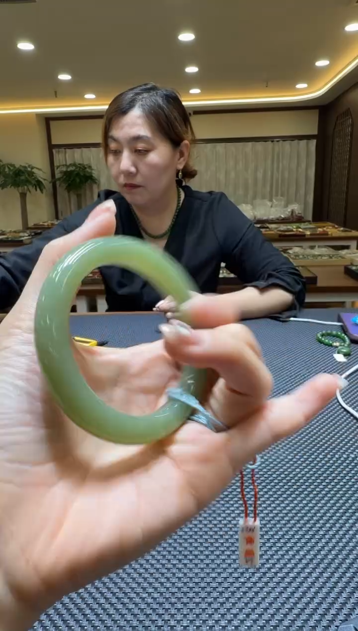 颈饰未镶嵌和田玉手镯58