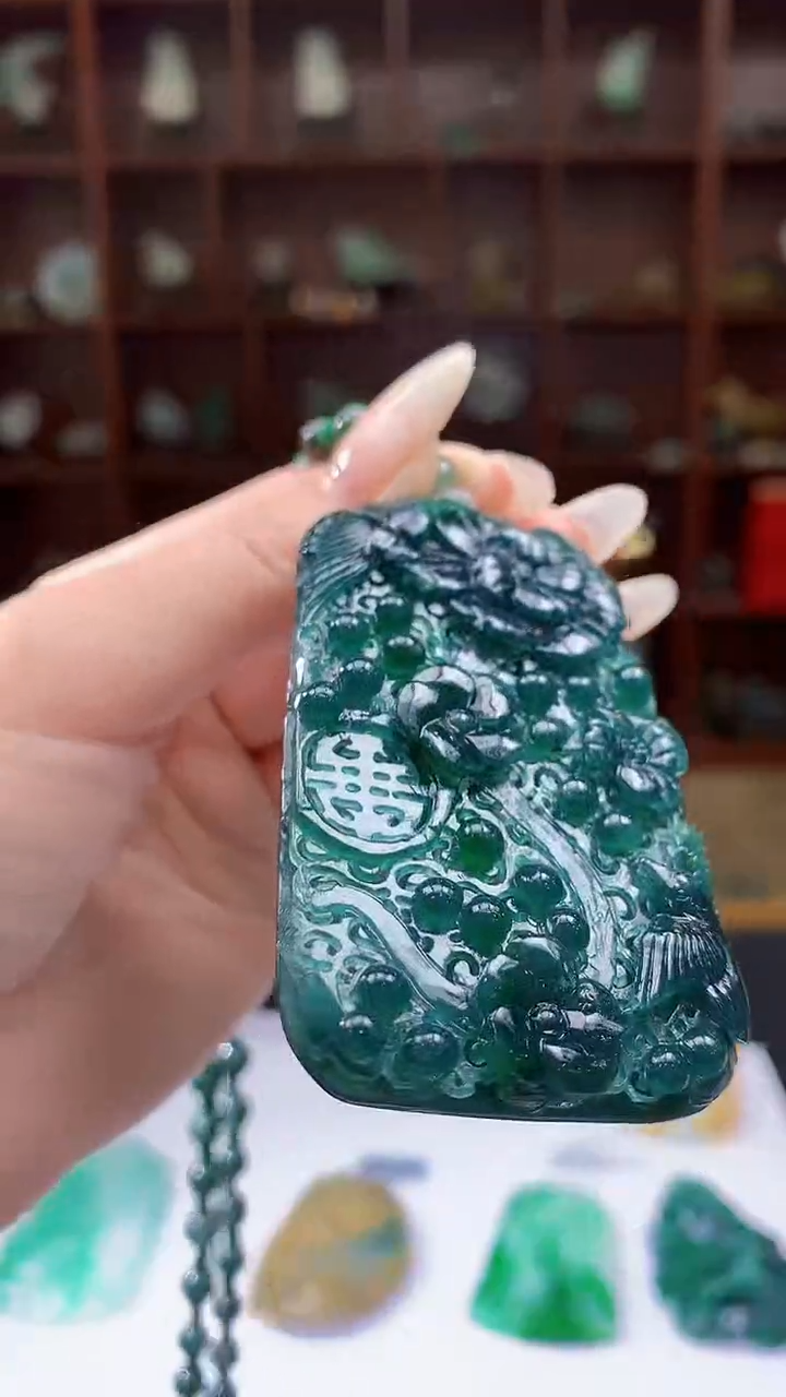 【闪购商品】定制翡翠未镶嵌8046jj-毛货挂件90配珠链