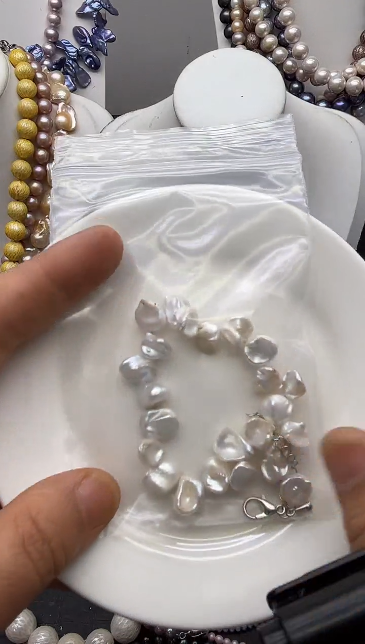 淡水珍珠钛钢颈饰1