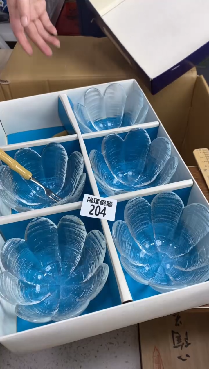 【闪购商品】瓷片隆莲瓷器欢迎大家