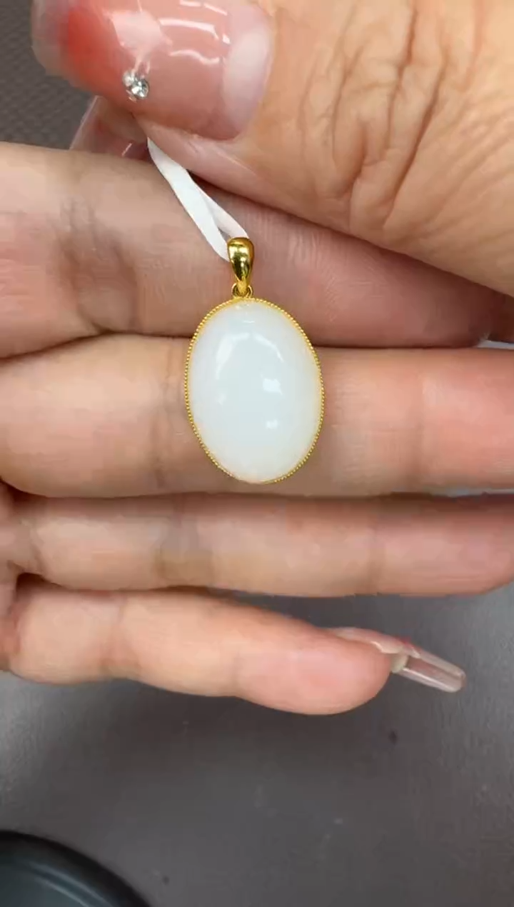 【闪购商品】和田玉挂件18K金镶嵌挂件