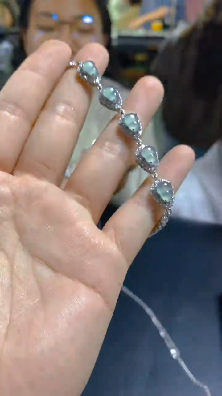 【闪购商品】翡翠手链未镶嵌1001588948多样性发一