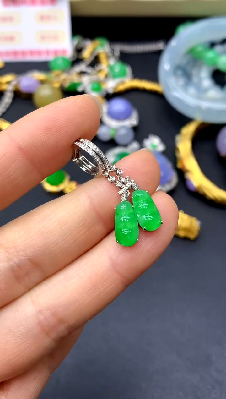 18K金镶嵌翡翠耳饰306-中国好珍宝