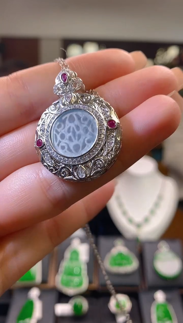 【闪购商品】翡翠吊坠(不含链)未镶嵌翡翠吊坠