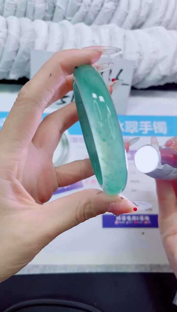 石英质玉手镯未镶嵌58/60