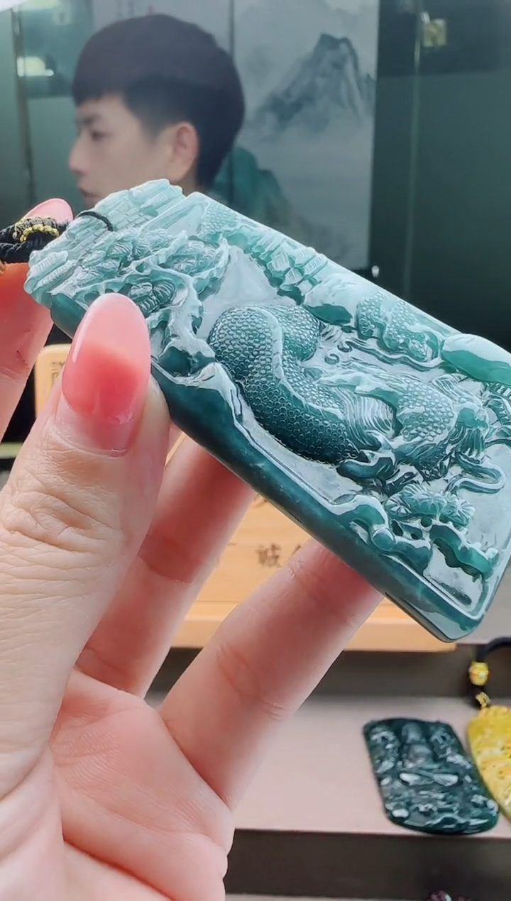 【闪购商品】翡翠颈饰未镶嵌1111111111111