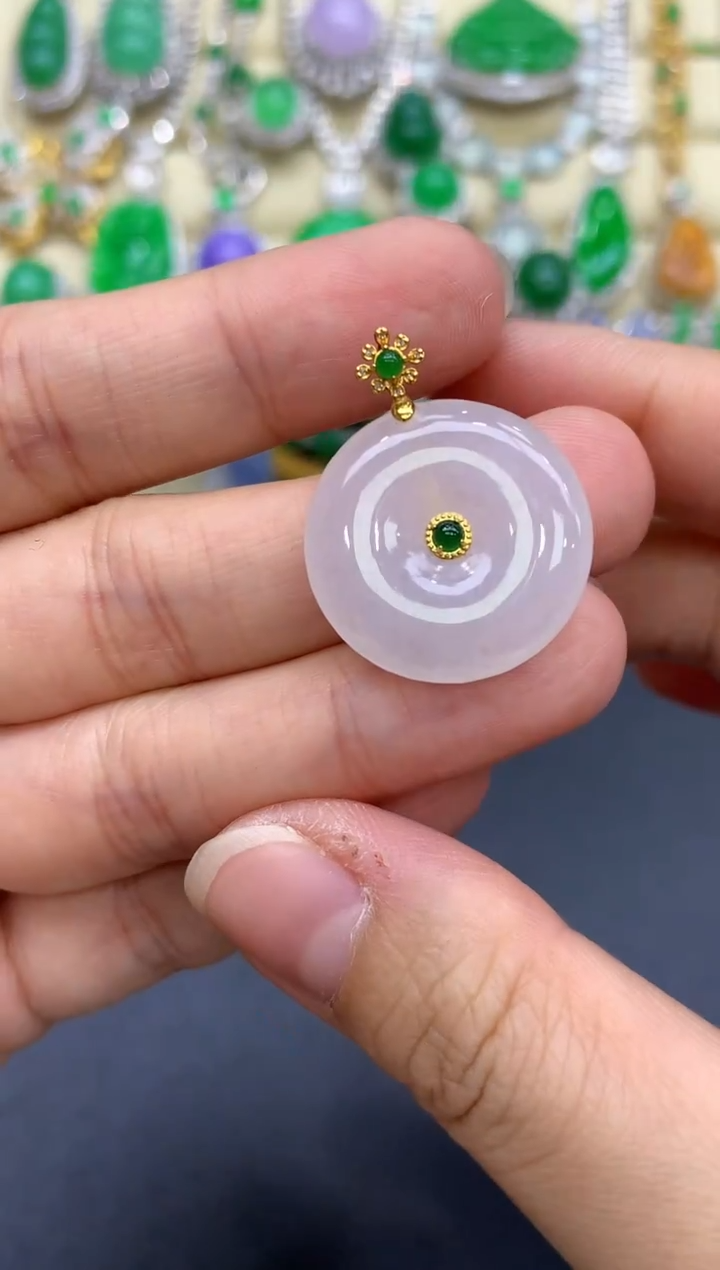 颈饰18K金镶嵌翡翠64-中国好珍宝