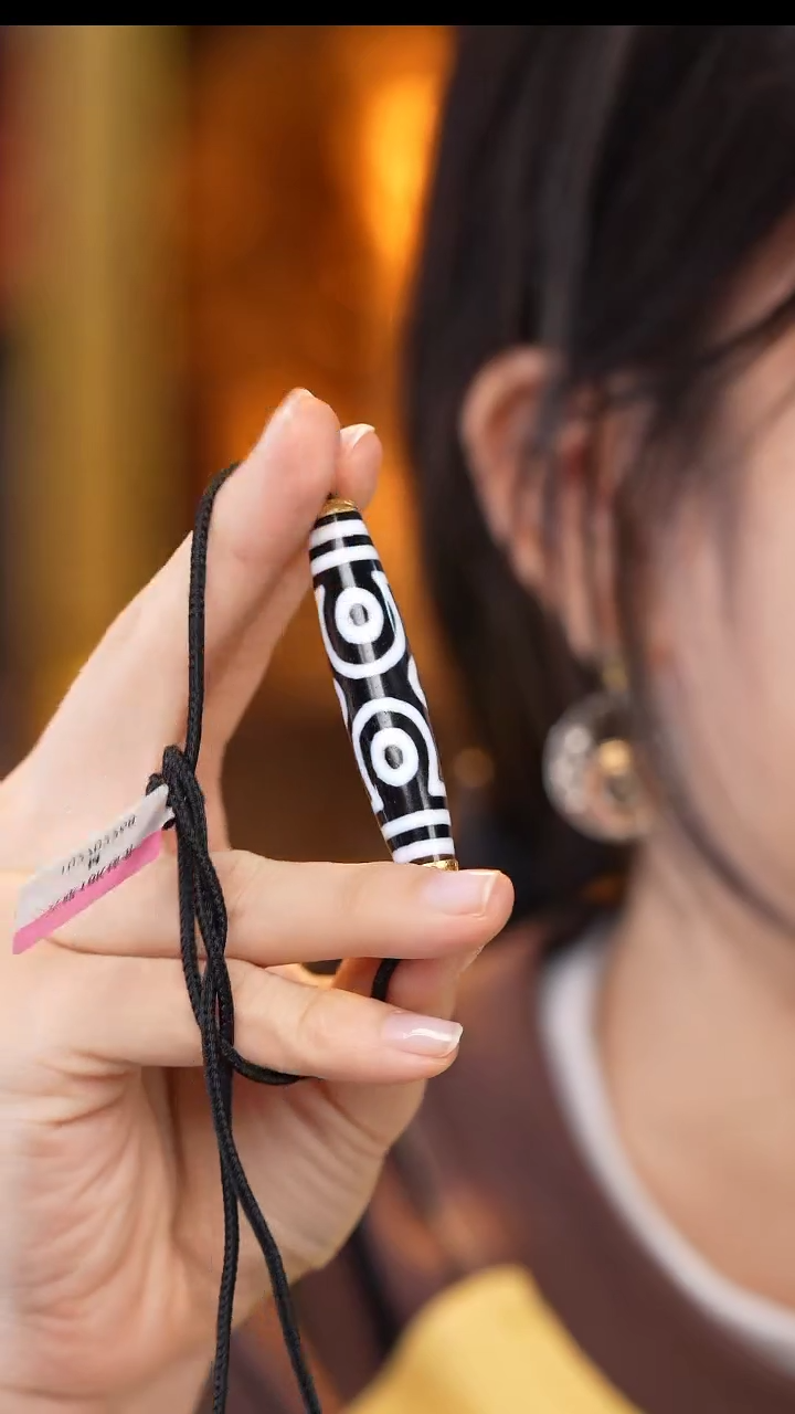 【闪购商品】玛瑙/玉髓颈饰18K金镶嵌Z28772六眼锁骨链