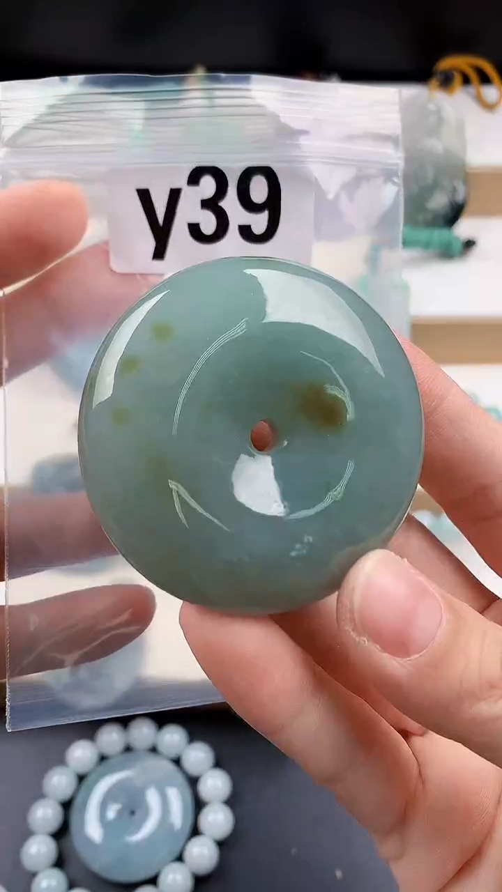颈饰未镶嵌翡翠天然翡翠吊坠挂件