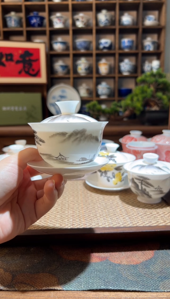 【闪购商品】骨瓷三才墨彩山水盖碗