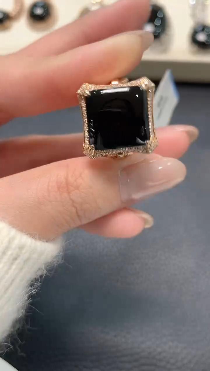 【闪购商品】翡翠戒指18K金镶嵌B48翡翠