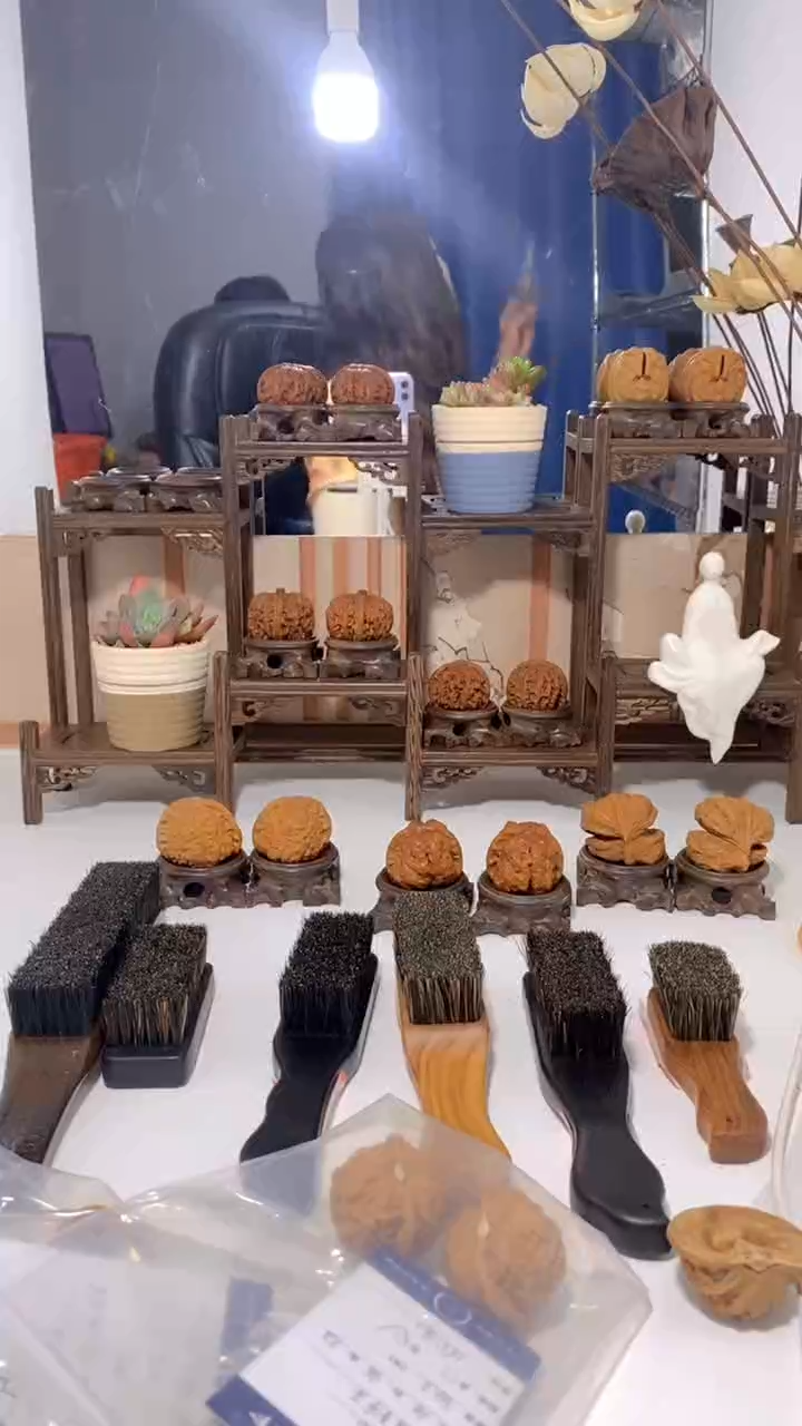 【闪购商品】文玩核桃把件B116四座楼