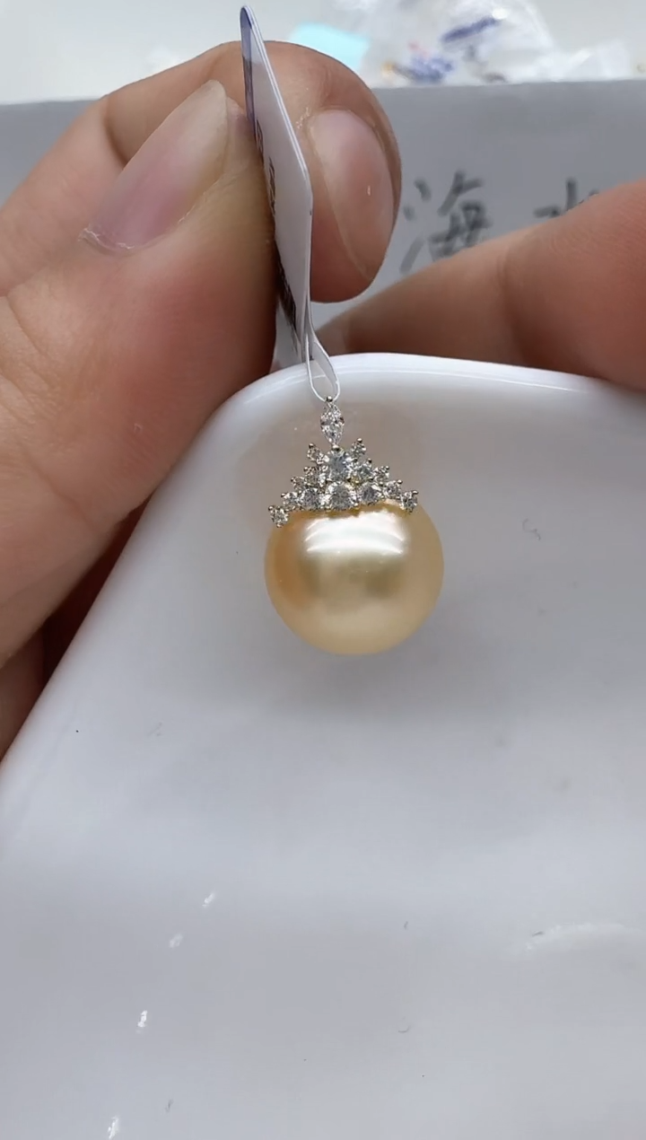 【闪购商品】海水珍珠颈饰18K金镶嵌清货