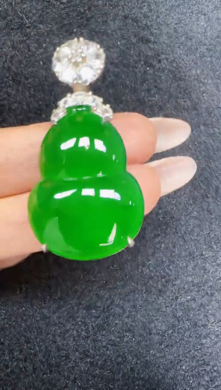 未镶嵌定制翡翠翡翠吊坠367