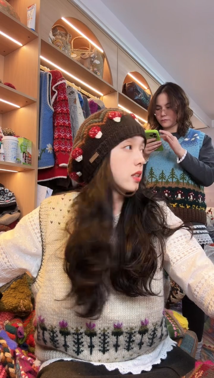 纯棉蘑菇刺绣贝雷帽