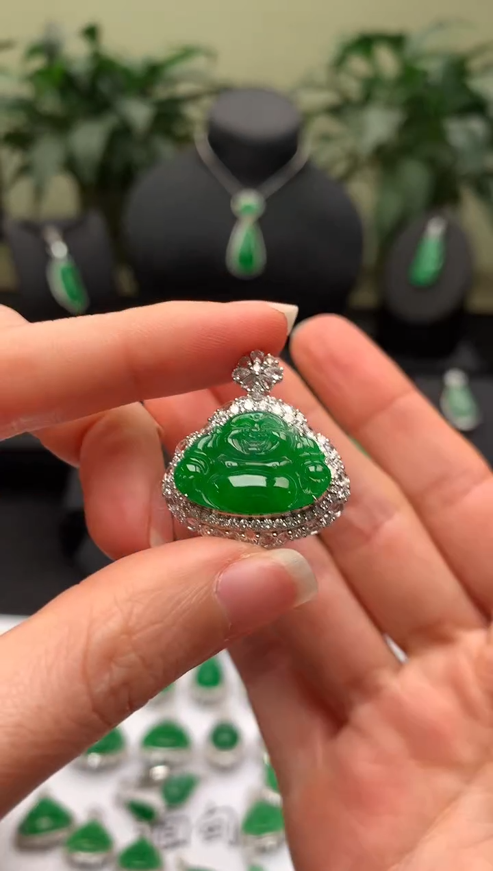 【闪购商品】翡翠颈饰18K金镶嵌佛公