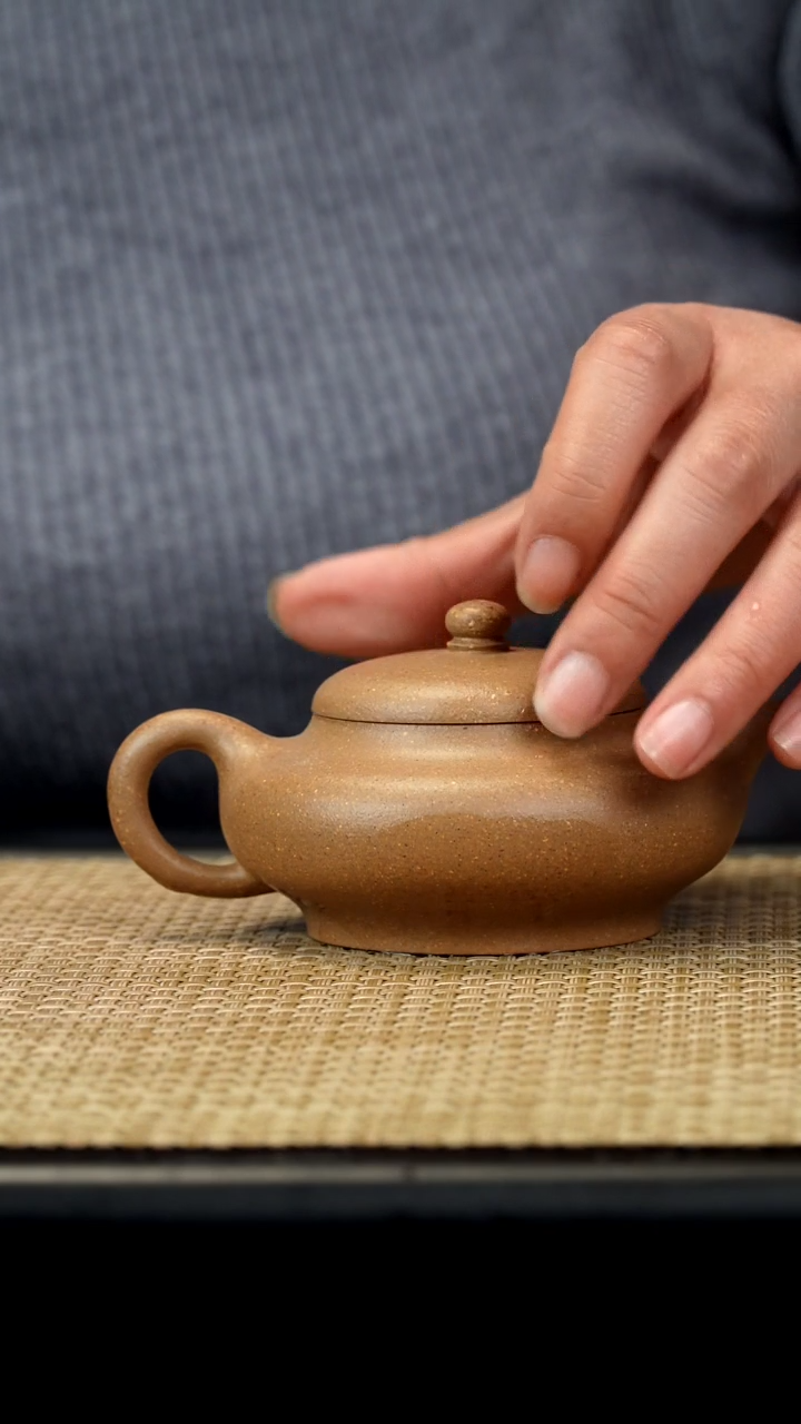 【闪购商品】紫砂茶壶高温段泥扁玉150c