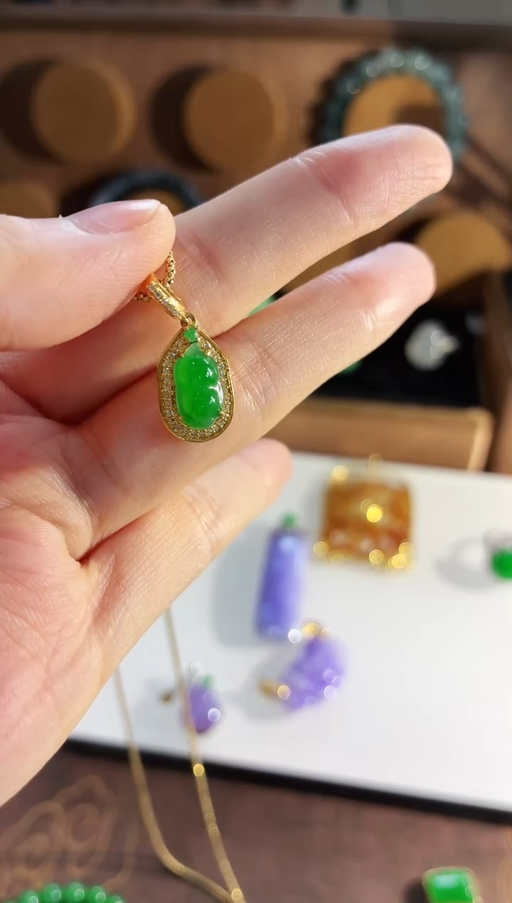 吊坠(不含链)18K金镶嵌翡翠吊坠