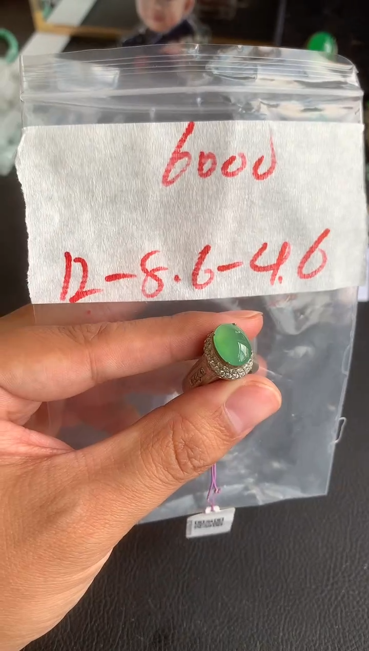 未镶嵌定制翡翠缅甸A货翡翠，拍一发一