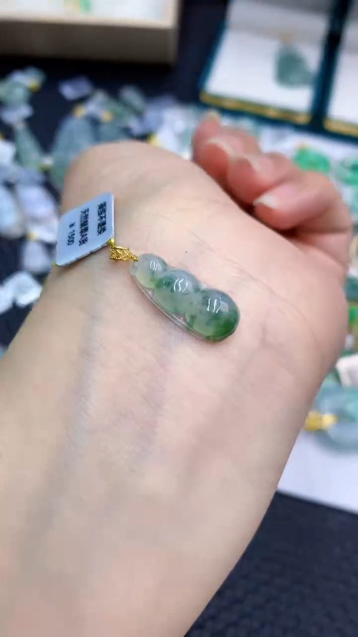 【闪购商品】翡翠颈饰18K金镶嵌            8