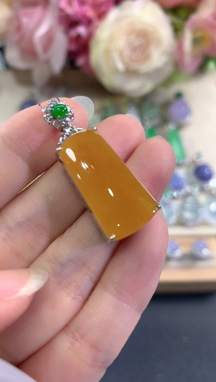 吊坠(不含链)18K金镶嵌翡翠c40  