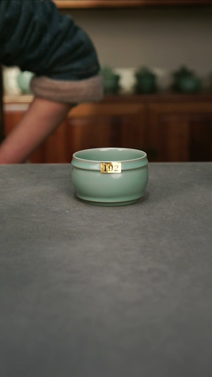 【闪购商品】君子汝瓷【福利】鼓腹杯192