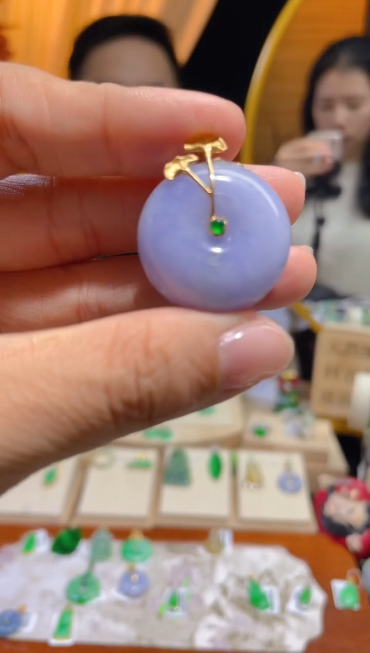 【闪购商品】翡翠颈饰18K金镶嵌假一赔三