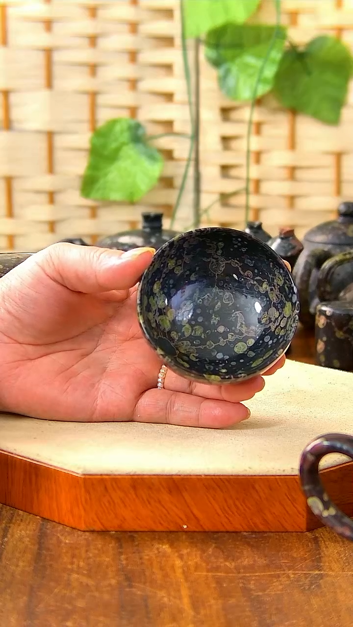 杨***士奢上奢精品梅花玉茶碗