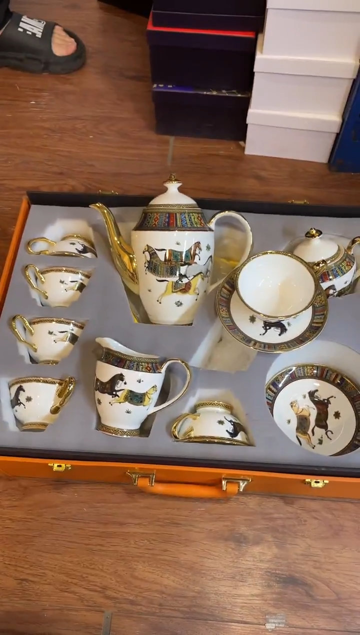 杯鸿辉家品牌瓷器，京东包邮！