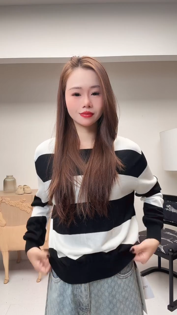黑白条设计款羊毛混纺上衣