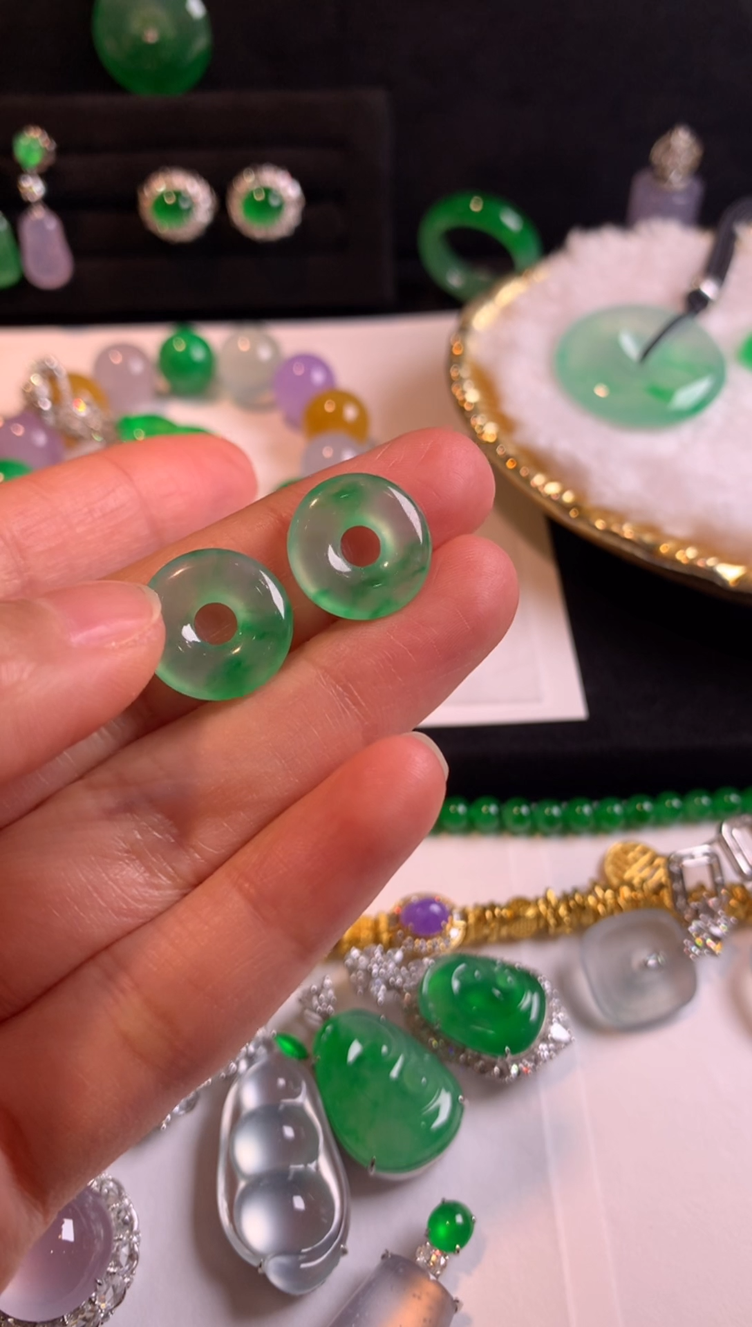 未镶嵌翡翠耳饰好甜甜圈