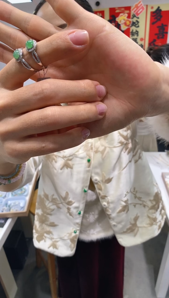 【闪购商品】翡翠吊坠(不含链)银S925镶嵌蛋面戒指 多样性发其一