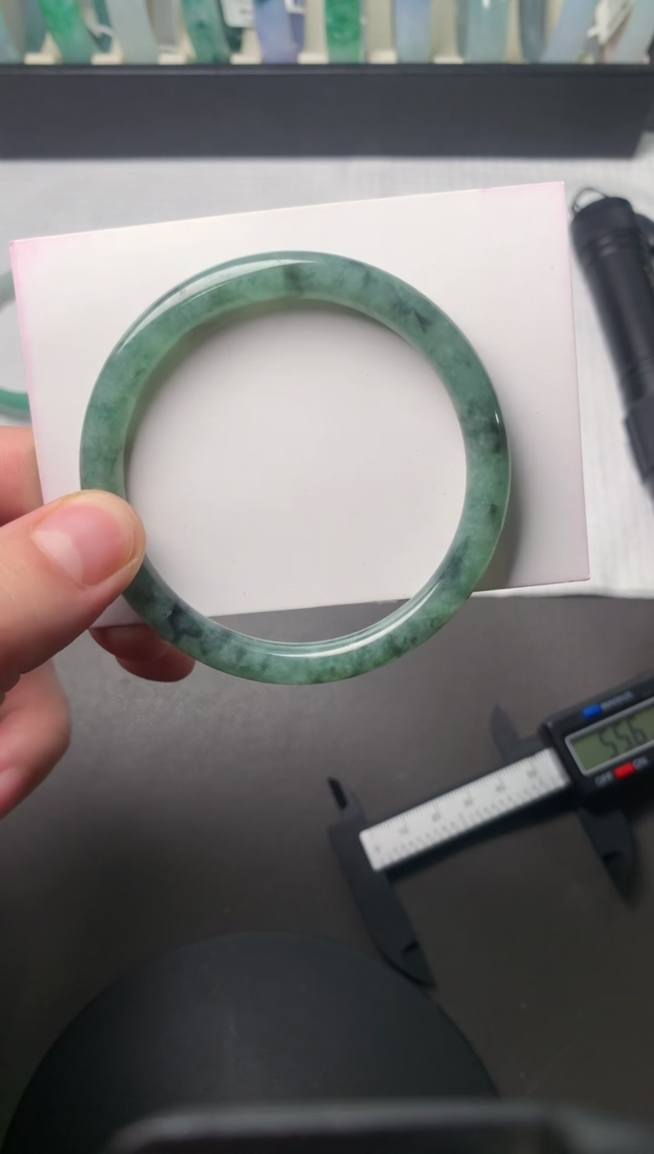 【闪购商品】翡翠手镯（圆镯）未镶嵌56*7.4*7.2