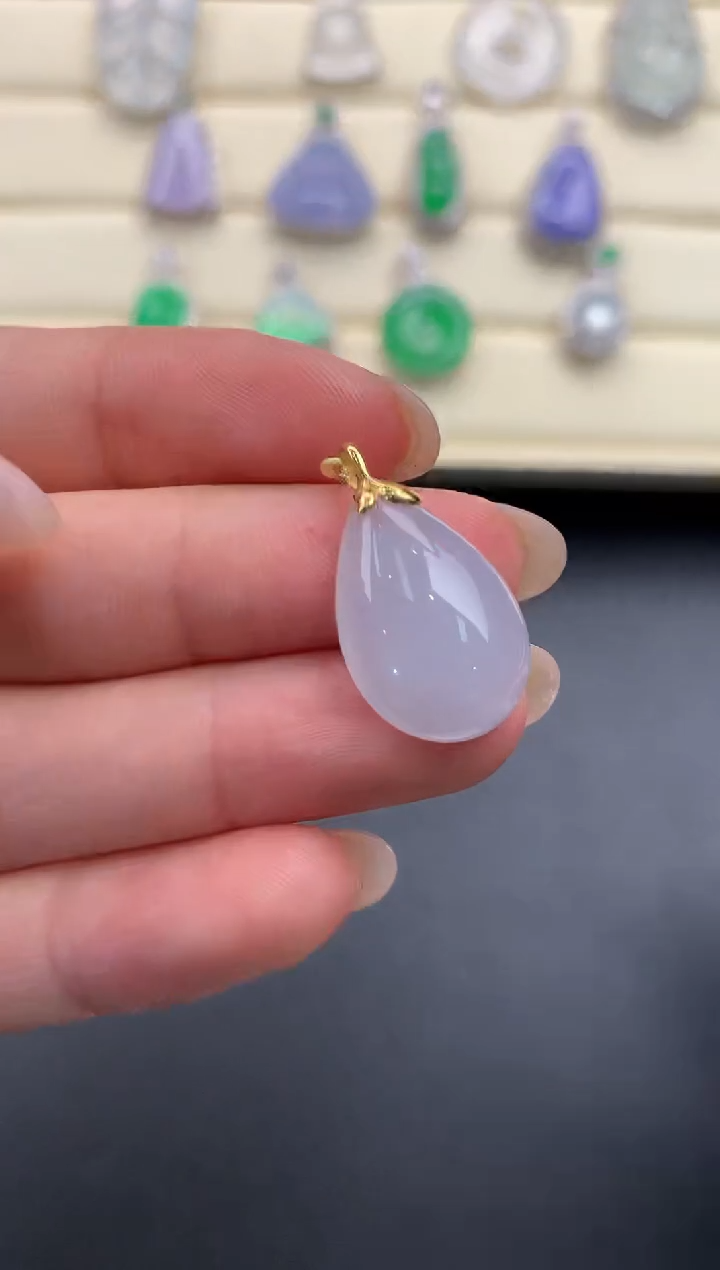 【闪购商品】翡翠颈饰18K金镶嵌Q460     