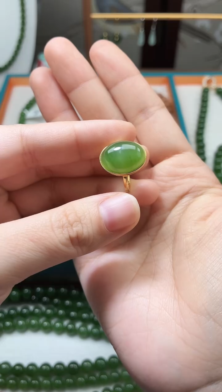 银S925镶嵌戒指和田玉（碧玉）蛋面戒指