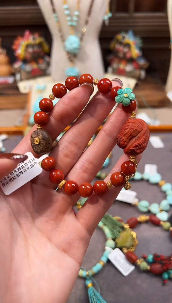 18K金镶嵌手链南红玛瑙原矿南红马首圆珠手链