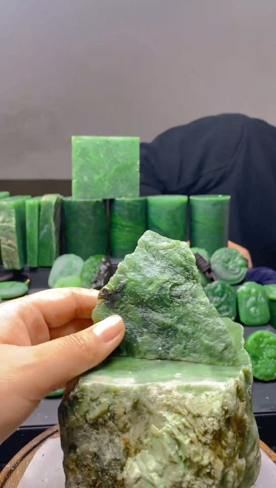 未镶嵌和田玉（碧玉）珠宝半成品1