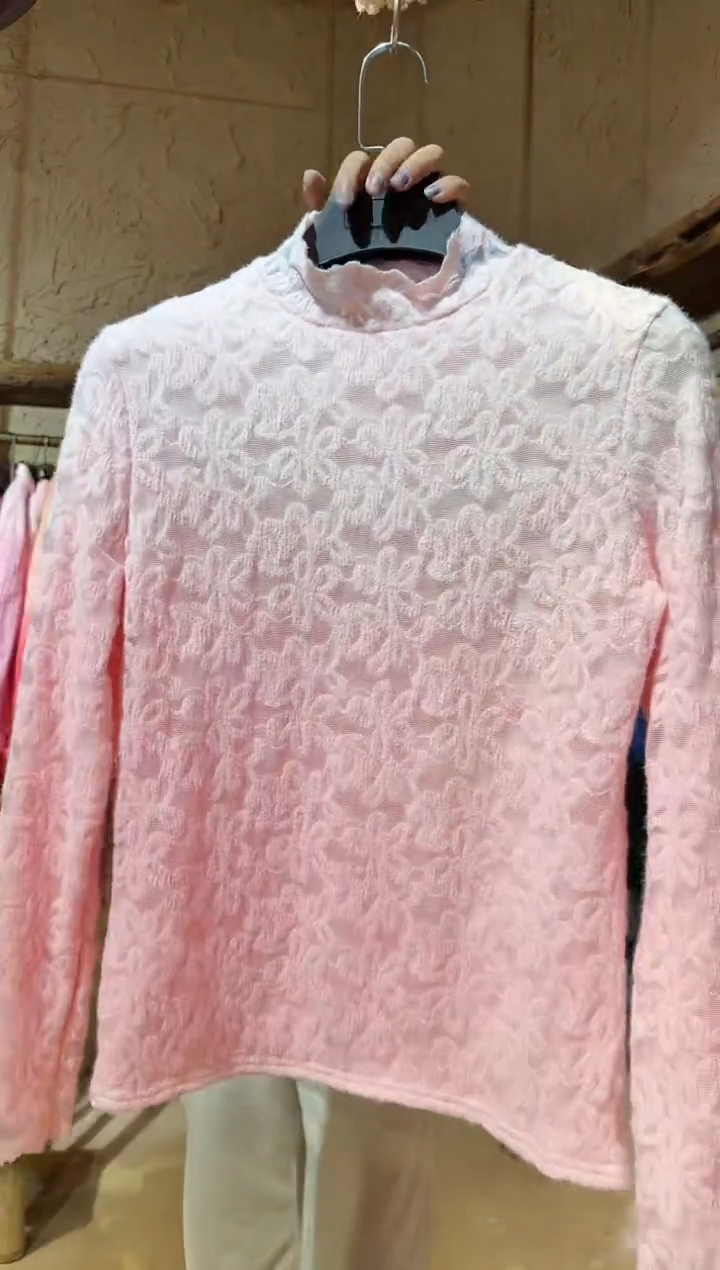 粉染植物染蕾丝加绒打底衫