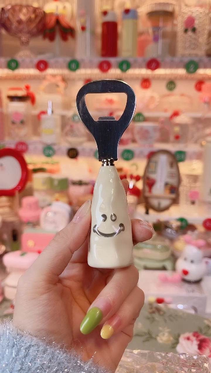 【闪购商品】摆件笑脸开瓶器品质好，发货快，放心拍